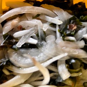 なおの作ってみた!投稿(食材2つ《新玉とわかめ♡おかかごま酢サラダ》)