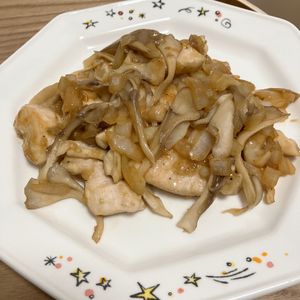 Natsukoの作ってみた!投稿(ワンパン10分！【鶏むね肉ときのこのオニオンソース炒め】)