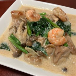 りんごの作ってみた!投稿(【チキン＆エビの具沢山クリーム煮】ソースが絶品！バゲット必須)