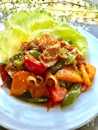 トマトと豚バラ肉のピリッと甘辛ヤンニョム焼肉