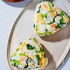 ごま油香る！簡単！鮭と小松菜と卵の混ぜ込みごはん
