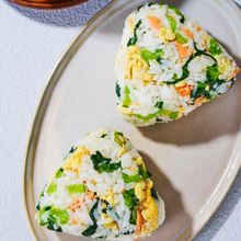 ごま油香る!簡単!鮭と小松菜と卵の混ぜ込みごはん