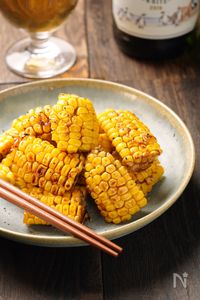 夏のおつまみにぴったり！焼きとうもろこしのガーリック醤油味