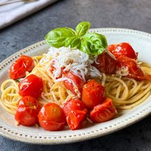 【ミニトマトとしらすのパスタ】じゅわっと甘い！