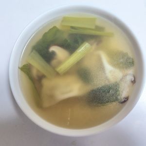 ふうかの作ってみた!投稿(【食べるスープ】しいたけとぎょうざのねぎ生姜スープ)