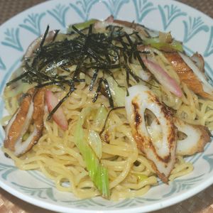 ヴェルの作ってみた!投稿(【長ネギとちくわの麺つゆバター醤油焼きそば】おつまみにも！)