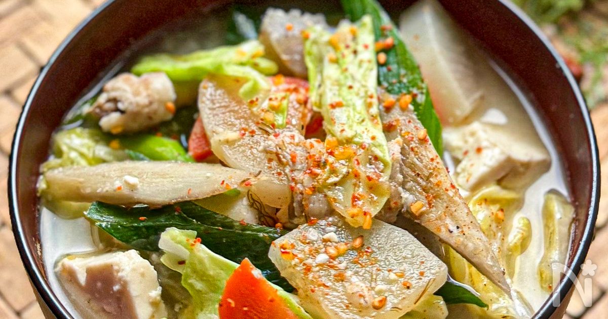にんにく香る《キャベツがおいしい♡我が家の豚汁》