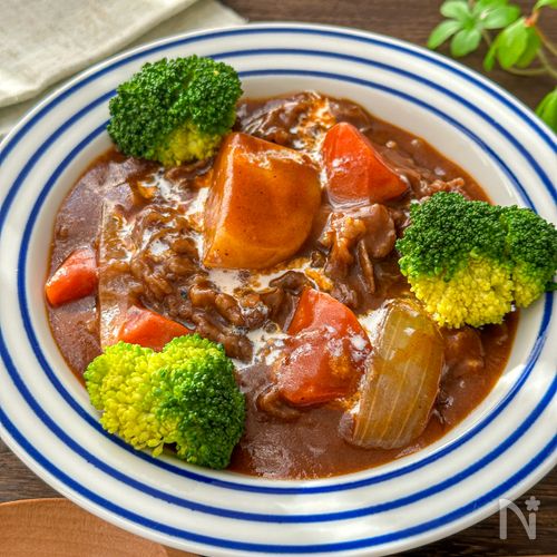 お肉たっぷり♪【牛こまビーフシチュー】バレンタインにも◎