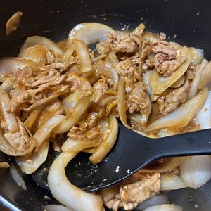 1169387の作ってみた!投稿(たっぷり千切りキャベツと一緒に食べる♡『豚こま肉の生姜焼き』)