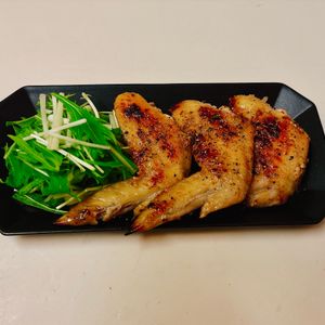 りんの作ってみた!投稿(擦り込んで焼くだけ「手羽先の黒胡椒焼き」)