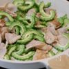 フライパンで作る【豚バラとゴーヤの甘酢炒め】の工程2