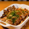 カリッとした食感が最高!豚バラとキャベツのチーズソース焼き