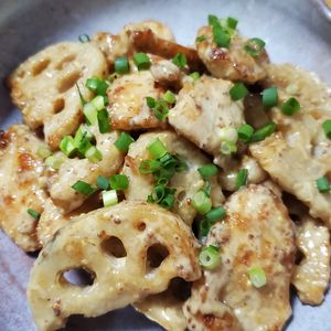 週一だけは頑張ります💦の作ってみた!投稿(【とりマヨ蓮根】ヤバいほど旨い!やみつき節約おかず♡)