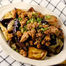 【常備菜アレンジ💛】ごはんがすすむ♪なすの肉味噌のせ