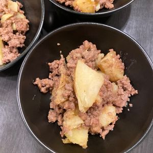 corichucoonの作ってみた!投稿(【じゃがいもと肉そぼろの甘辛バター】こってりご飯が進む♬︎)