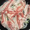 とろあま〜な新玉ねぎと豚バラのさっぱりワンパン蒸しの工程1