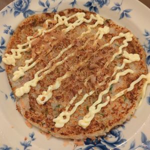 たりおの作ってみた!投稿(子供も喜ぶ新食感おつまみ♡はんぺんと長芋の和風お好み焼き風)