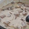 濃厚クリーミー！うま味溢れる【ジョンソンヴィルのフリカッセ】の工程2
