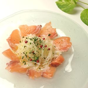 とのちゃまの作ってみた!投稿(【基本のサーモンカルパッチョ】簡単！激うま！新玉ねぎで！)