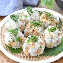 夏のミネラル補食！しらすの稲荷にぎり