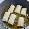 ふわサク!ソースいらず【エビとはんぺんのカレーミニ春巻き】の工程4
