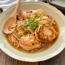 『鶏つくね 中華風甘酢あん』はんぺんとえのきでふわしゅわ♡