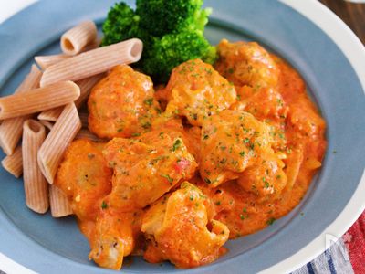 煮込みは10分♪『チキンの濃厚♡トマトクリーム煮』 | レシピサイトNadia