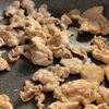 ワンパン5分!焼肉のたれで簡単「豚こまでペッパーランチ風」の工程1