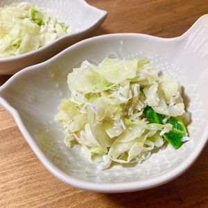 ゆかりの作ってみた!投稿(さっぱりやみつき『しらすとキャベツのレモンサラダ』)