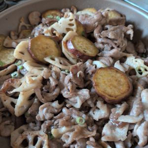 m♥msの作ってみた!投稿(最高に美味しい！デパ地下風
【豚こまとれんこんの甘辛炒め】)