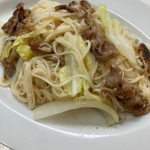(・∀・)コロンの作ってみた!投稿(行列の定食屋さんの🍚スタミナねぎ塩豚バラ油そうめん🤩)
