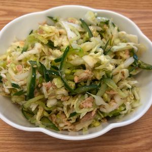 ふおらの作ってみた!投稿(箸が止まらん！キャベツときゅうりのやみつきツナサラダ)
