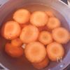 ココナッツオイルでにんじんのグラッセの工程1