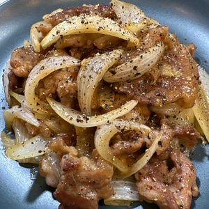 楽ラク手抜キッチン🐶🐾の作ってみた!投稿(定食屋さん風《豚こまと新玉ねぎのスタミナ炒め》)
