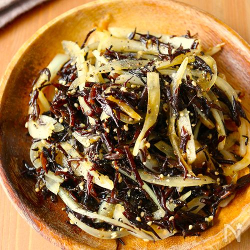 5分で完成!【ひじきと新玉ねぎのさっぱりサラダ】胡麻油香る♩