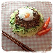ジャージャー麺