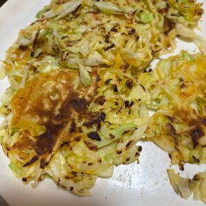 yaskの作ってみた!投稿(キャベツと卵と片栗粉だけでカリッときゃべつチヂミ風)