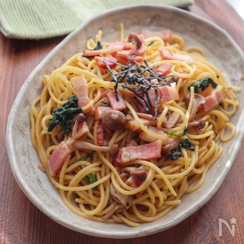 フライパン一つでできる♪ベーコンとほうれん草の和風パスタ