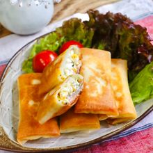 【鮭とタルタルの揚げ焼き春巻き】表面バリバリ！中ふわとろ～！