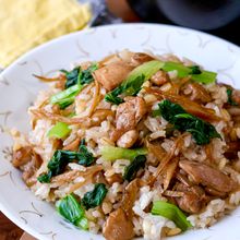 【鶏肉とごぼうの混ぜごはん】簡単15分!炒めて混ぜるだけ