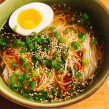 簡単やみつき【塩にんにくそうめん】