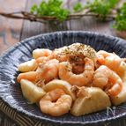 【らくレピ】豚こまとむき海老と長芋のにんにくマヨ炒め