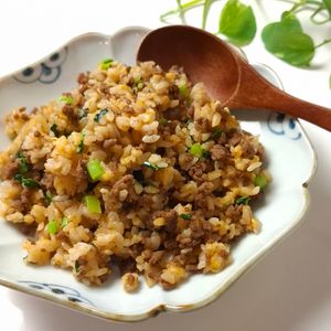 とのちゃまの作ってみた!投稿(『小松菜と甘辛ひき肉の和風チャーハン』)