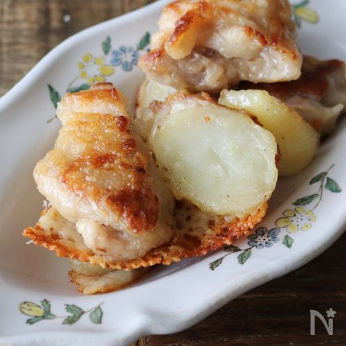 カリカリ癖になる美味しさ♡【チキンとポテトのチーズ焼き】
