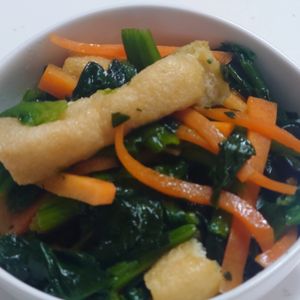 オレンジの作ってみた!投稿(あと1品♩小松菜とお揚げの出汁煮)