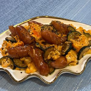 楽ラク手抜キッチン🐶🐾の作ってみた!投稿(【お弁当にもおすすめ】ウインナーとズッキーニのオイマヨ炒め)