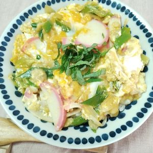 M＊Pの作ってみた!投稿(まるで天とじ丼＊かまぼこと玉ねぎのたまご丼)