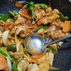 エリーの作ってみた!投稿(【鶏むね肉の野菜たっぷり酢鶏】揚げない簡単!ヘルシーおかず♪)