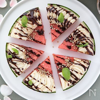 バジルとチョコレートのすいかピザ