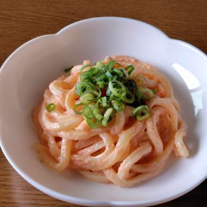 めぇの作ってみた!投稿(【やみつき♪明太バターうどん】簡単5分！ランチや夜食に！)